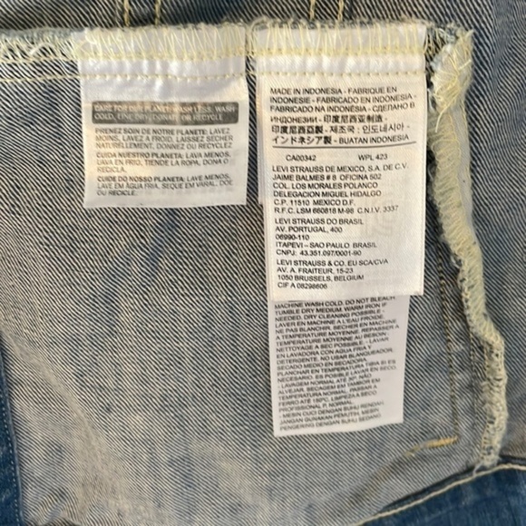 LEVI’S Jean Jacket 💙 M - Picture 6 of 10